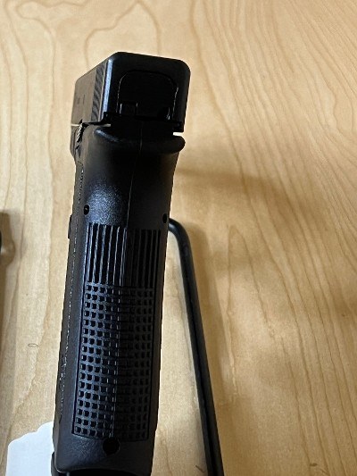 GLOCK 22 .40 S&W - Image 3 of 8