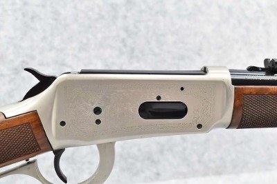 WINCHESTER 94 CARBINE JOHN WAYNE COMMEMERATIVE .32-40 WIN - Image 4 of 8