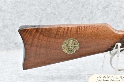 WINCHESTER 94 CARBINE JOHN WAYNE COMMEMERATIVE .32-40 WIN - Image 6 of 8