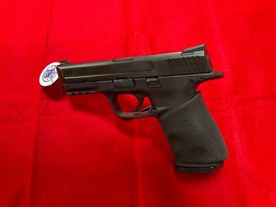 SMITH & WESSON M&P 40 .40 S&W - Image 1 of 4