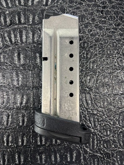 SMITH & WESSON M&P 40 SHIELD .40 S&W - Image 5 of 7