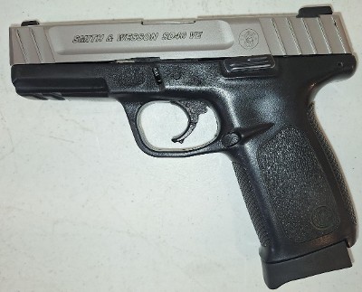 SMITH & WESSON SD40VE 40 Smith & Wesson - Image 1 of 10