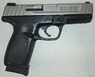 SMITH & WESSON SD40VE 40 Smith & Wesson - Image 2 of 10