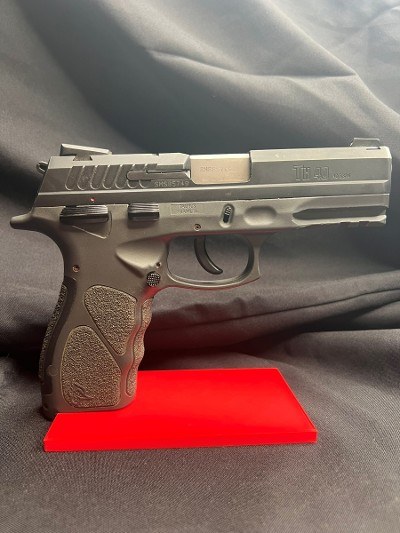 TAURUS TH40 40 Smith & Wesson - Image 1 of 5