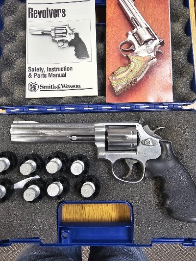 SMITH & WESSON 617 .22 LR - Image 2 of 4