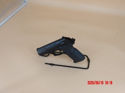 STOEGER COUGAR 8000F 9MM LUGER (9x19 PARA) - Image 1 of 3