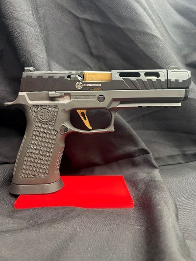 SIG SAUER P320 (P320V003) 9MM LUGER (9x19 PARA) - Image 1 of 5