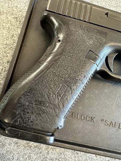 GLOCK G17 Gen 2 9MM LUGER (9x19 PARA) - Image 9 of 18