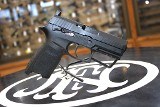 SIG SAUER P320 9MM LUGER (9x19 PARA) - Image 1 of 4