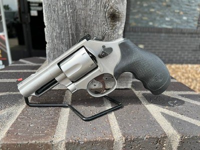 SMITH & WESSON 66 COMBAT MAGNUM .357 MAG - Image 1 of 3