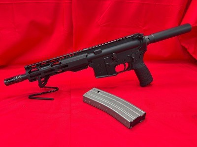 RADICAL FIREARMS RF-15 PISTOL .300 AAC BLACKOUT - Image 1 of 10