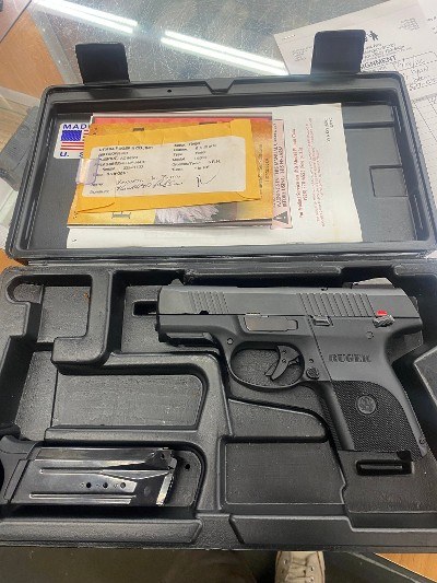 RUGER SR9C COMPACT 9MM LUGER (9x19 PARA) - Image 1 of 3