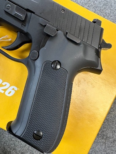 SIG SAUER P226 9MM LUGER (9x19 PARA) - Image 6 of 13
