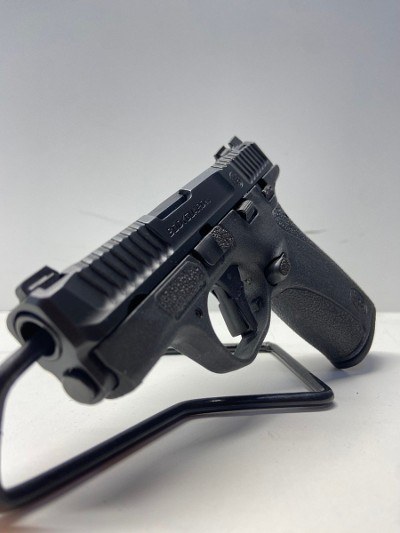 SMITH & WESSON BODYGUARD 2.0 .380 ACP - Image 4 of 9