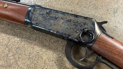 WINCHESTER 94 CHIEF CRAZY HORSE COMMEMORATIVE .38-55 WIN - Image 6 of 11