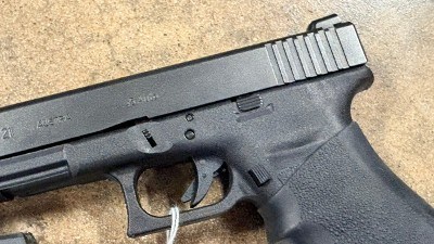 GLOCK 21 45 ACP (45 Auto) - Image 3 of 7