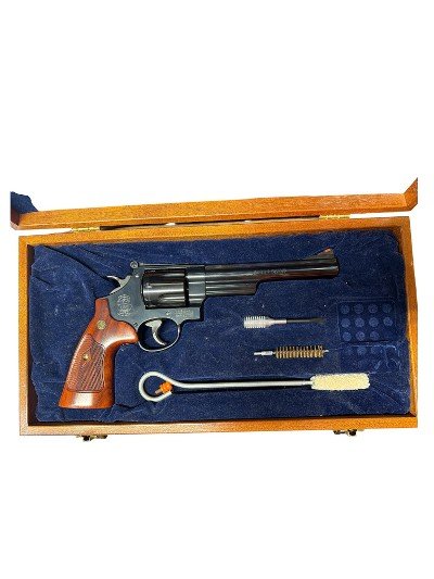 SMITH & WESSON MODEL 29-10 .44 MAGNUM - Image 2 of 3