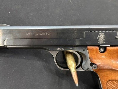 SMITH & WESSON MODEL 41 .22 LR - Image 3 of 11