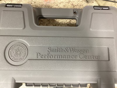 SMITH & WESSON M&P R8 PERFORMANCE .357 MAG - Image 19 of 19