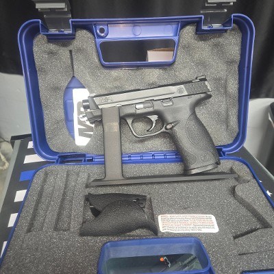 SMITH & WESSON LE M&P 40 .40 S&W - Image 1 of 5
