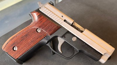 SIG SAUER P229 STAINLESS .40 S&W - Image 2 of 3