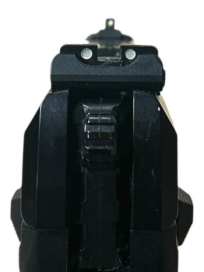 RUGER SR22P .22 LR - Image 4 of 5