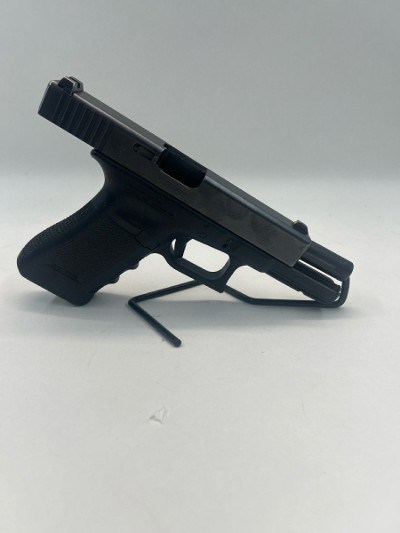 GLOCK 22 .40 - Image 2 of 7