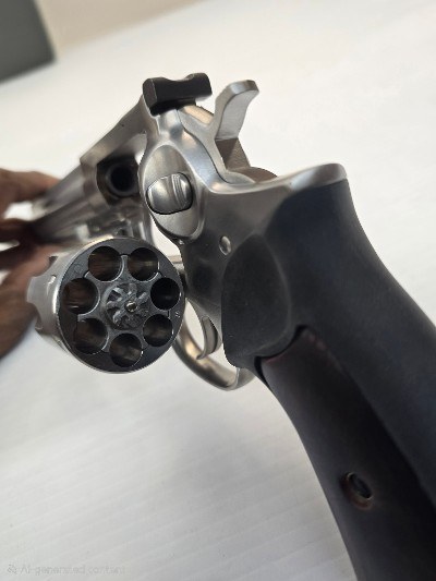 RUGER GP100 7-SHOT .357 MAG - Image 4 of 5