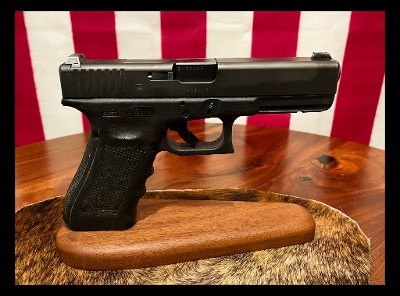 GLOCK G17 GEN 4 9MM LUGER (9X19 PARA) - Image 1 of 2