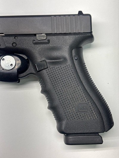 GLOCK 22 GEN 4 .40 - Image 5 of 6