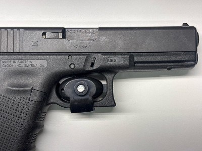 GLOCK 22 GEN 4 .40 - Image 3 of 6