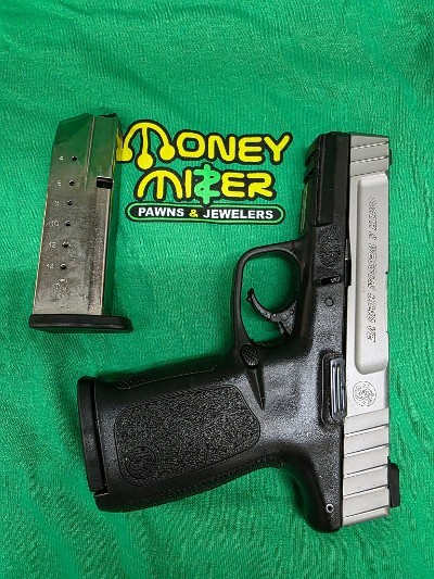 SMITH & WESSON SD40 VE .40 CALIBER - Image 2 of 10