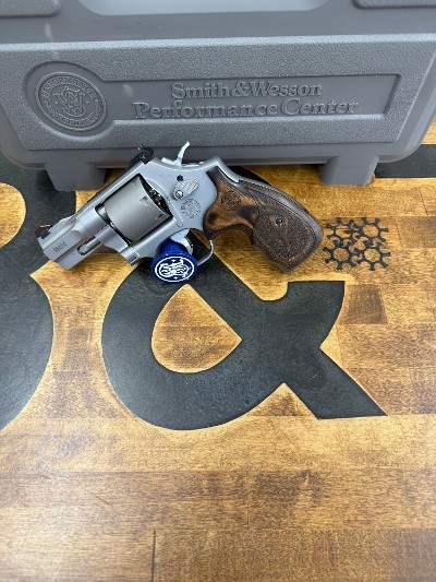 SMITH & WESSON 986 PERFORMANCE 9MM LUGER (9X19 PARA) - Image 2 of 3
