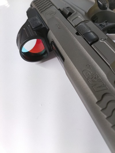 SMITH & WESSON m&p40 metal m2.0 .40 CALIBER - Image 8 of 25