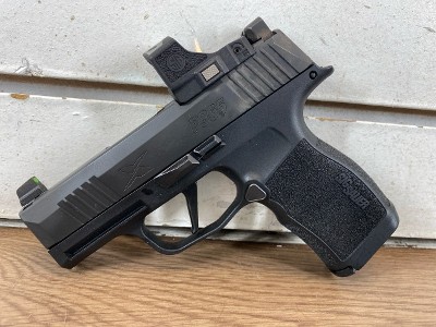 SIG SAUER P365 XL 9MM LUGER (9x19 PARA) - Image 1 of 12
