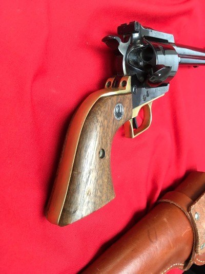 RUGER SUPER BLACKHAWK .44 MAGNUM - Image 5 of 7