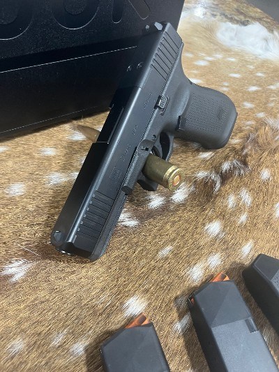 GLOCK G21 GEN 5 .45 ACP - Image 4 of 6
