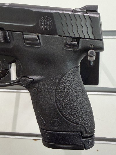 SMITH & WESSON M&P9 SHIELD 9MM LUGER (9x19 PARA) - Image 5 of 8