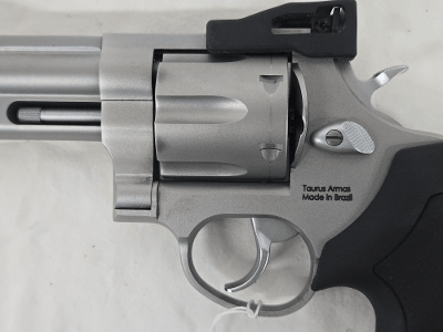 TAURUS 44 Stainless .44 Magnum - Image 3 of 11
