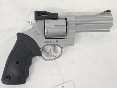 TAURUS 44 Stainless .44 Magnum - Image 9 of 11