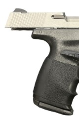SMITH & WESSON SW40V .40 S&W - Image 5 of 6