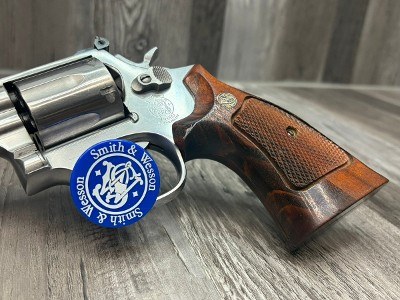 SMITH & WESSON 686-1 .357 MAG - Image 4 of 12