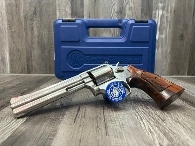 SMITH & WESSON 686-1 .357 MAG - Image 1 of 12