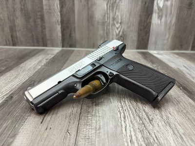 RUGER SR9 9MM LUGER (9x19 PARA) - Image 1 of 8