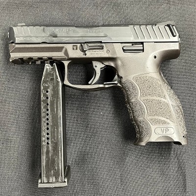 HECKLER & KOCH VP9 9MM LUGER (9x19 PARA) - Image 11 of 12