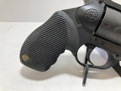 TAURUS JUDGE PUBLIC DEFENDER POLYMER .45 LC/.410 GA - Image 5 of 8