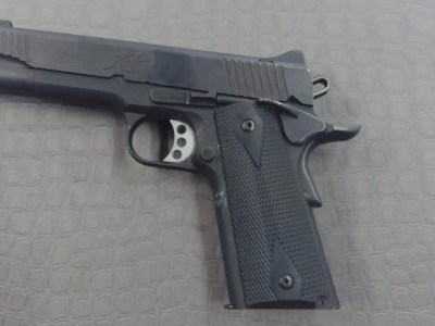KIMBER CUSTOM II .45 ACP - Image 3 of 4