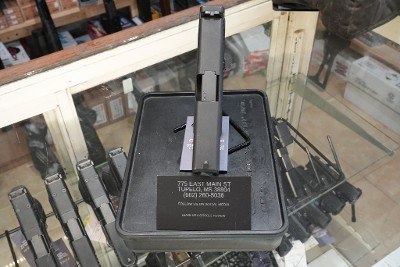 GLOCK 23 Gen 2 .40 S&W - Image 3 of 6