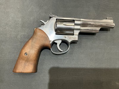 SMITH & WESSON 686-7 .357 MAG - Image 2 of 4