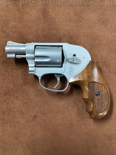 SMITH & WESSON 638-3 .38 SPL +P - Image 1 of 4